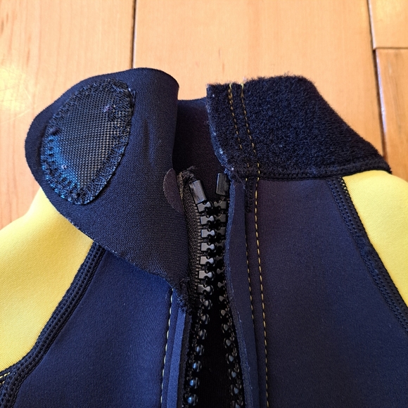 Stohlquist Kid's Shorty Wetsuit Neoprene Size Small - Picture 8 of 11